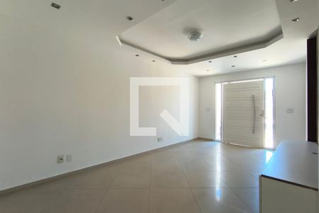 Sala de casa de condomínio para alugar com 2 quartos, 115m² em Taquara, Rio de Janeiro