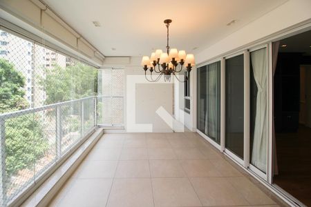 Varanda de apartamento para alugar com 3 quartos, 182m² em Moema, São Paulo