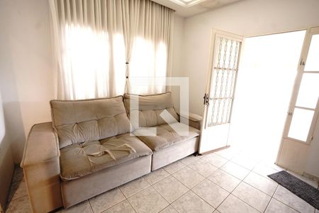 Casa para alugar com 3 quartos, 202m² em Jardim Pampulha, Goiânia