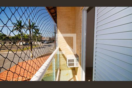 Casa de Condomínio para alugar com 2 quartos, 66m² em Vila Sao Jorge, Praia Grande