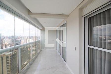 Varanda de apartamento à venda com 2 quartos, 115m² em Vila Nova Conceição, São Paulo