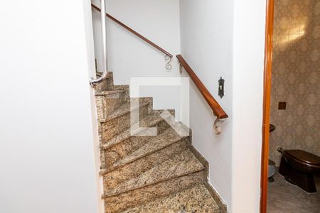 Acesso andar superior de casa à venda com 3 quartos, 240m² em Bom Retiro, São Paulo