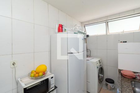 Cozinha e Área de Serviço de apartamento à venda com 3 quartos, 62m² em Monte Castelo, Contagem