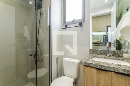 Banheiro de kitnet/studio para alugar com 1 quarto, 25m² em Vila Olímpia, São Paulo