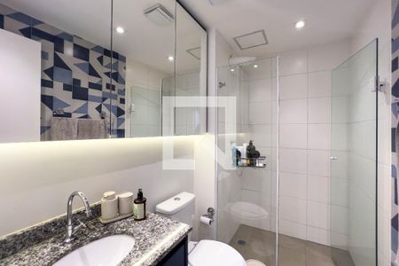 Banheiro de kitnet/studio para alugar com 1 quarto, 28m² em Vila Mariana, São Paulo