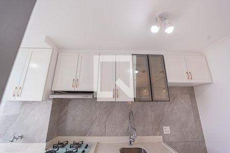 Cozinha e Área de Serviço de apartamento para alugar com 2 quartos, 42m² em Vila Cosmopolita, São Paulo