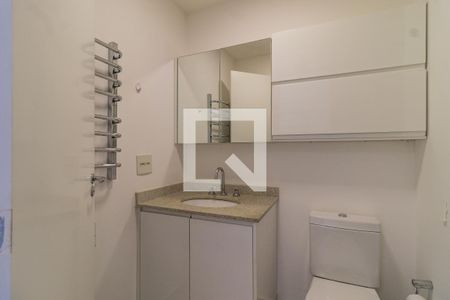 Banheiro de kitnet/studio à venda com 1 quarto, 39m² em Vila Romana, São Paulo