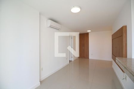 Sala de apartamento para alugar com 2 quartos, 80m² em Barra Olímpica, Rio de Janeiro