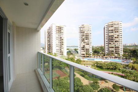 Varanda de apartamento para alugar com 2 quartos, 80m² em Barra Olímpica, Rio de Janeiro