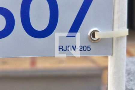 PLACA INSTALADA NA FACHADA de casa à venda com 3 quartos, 136m² em Vila Aurocan, Campinas