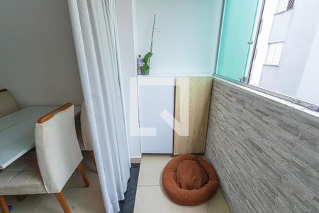 varanda de apartamento para alugar com 2 quartos, 59m² em Santa Monica, Belo Horizonte