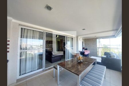 Varanda de apartamento para alugar com 3 quartos, 136m² em Jurubatuba, São Paulo