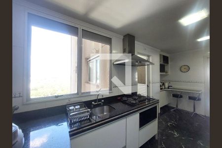 Cozinha de apartamento para alugar com 3 quartos, 136m² em Jurubatuba, São Paulo