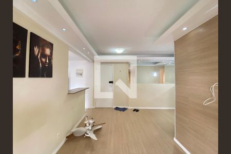 Apartamento para alugar com 2 quartos, 60m² em Todos Os Santos, Rio de Janeiro