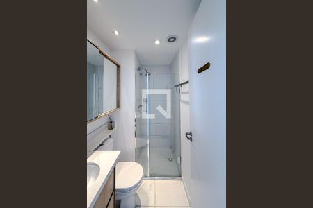 Banheiro de kitnet/studio à venda com 1 quarto, 33m² em Vila Mariana, São Paulo