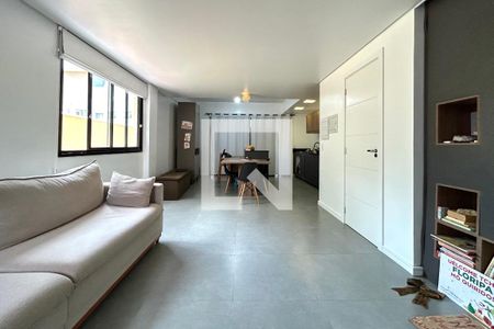 Sala de casa para alugar com 3 quartos, 140m² em Campeche Central, Florianópolis