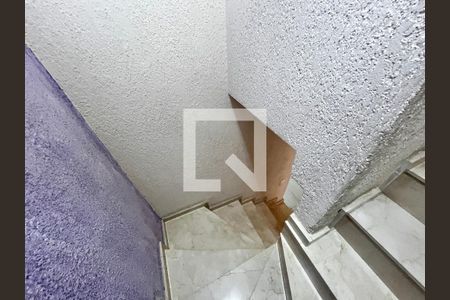 Escada de casa à venda com 2 quartos, 120m² em Carandiru, São Paulo