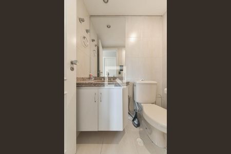 Banheiro de apartamento à venda com 2 quartos, 44m² em Cidade Monções, São Paulo