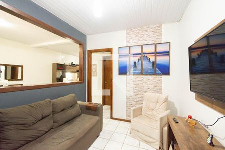 Casa à venda com 2 quartos, 80m² em Guajuviras, Canoas