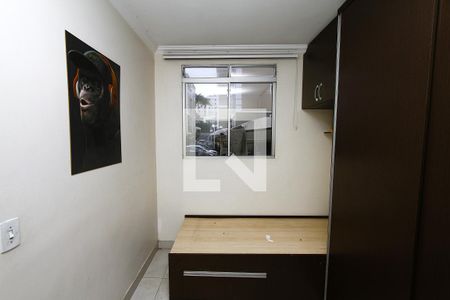 Quarto 2 de apartamento para alugar com 2 quartos, 44m² em Camargos, Belo Horizonte