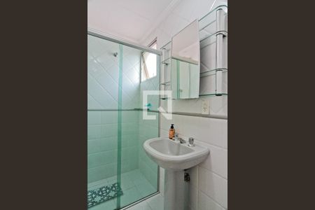 Banheiro da Suíte de apartamento para alugar com 2 quartos, 62m² em Santa Teresinha, São Paulo