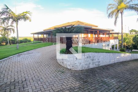 Fachada casa + rampa salão de casa para alugar com 6 quartos, 1200m² em Cond. Mosteiro, Indaiatuba