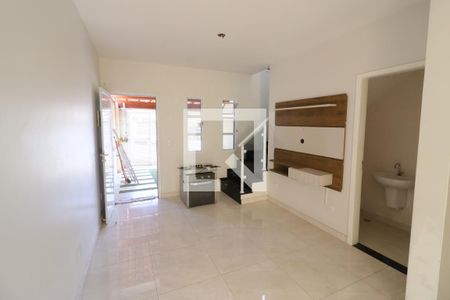 Sala de casa à venda com 2 quartos, 96m² em Pestana, Osasco