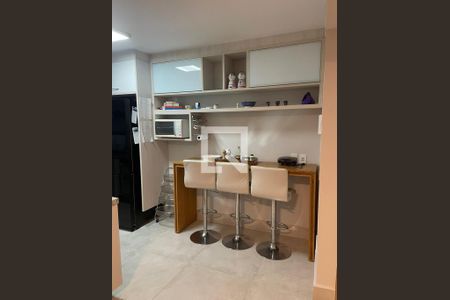 Cozinha de apartamento à venda com 2 quartos, 93m² em Vila Madalena, São Paulo
