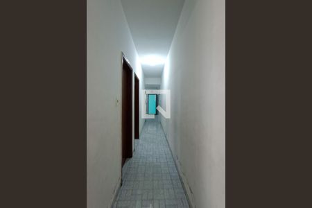 Corredor de casa para alugar com 2 quartos, 200m² em Guilhermina, Praia Grande