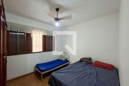 Quarto 2 de casa para alugar com 2 quartos, 200m² em Guilhermina, Praia Grande