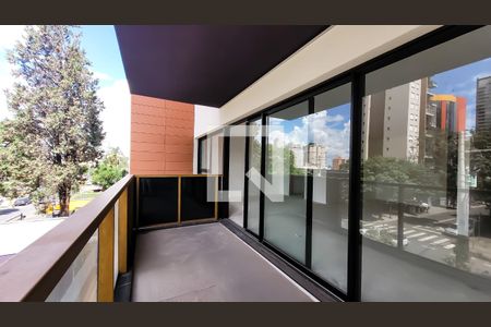 Varanda Sala de apartamento à venda com 3 quartos, 170m² em Cambuí, Campinas