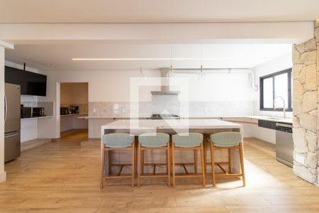 Sala de apartamento à venda com 5 quartos, 240m² em Cambuí, Campinas