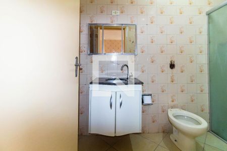 Banheiro Social de casa para alugar com 1 quarto, 40m² em Vila Darli, São Paulo