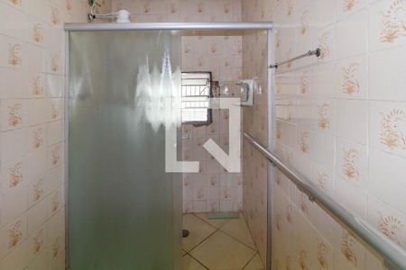 Banheiro de casa para alugar com 1 quarto, 40m² em Vila Darli, São Paulo