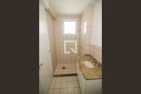 Banheiro da Suíte de apartamento à venda com 2 quartos, 61m² em Azenha, Porto Alegre