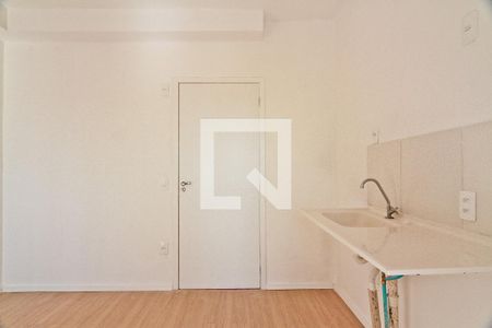 Sala e cozinha de apartamento para alugar com 2 quartos, 28m² em Jardim Jaragua (sao Domingos), São Paulo