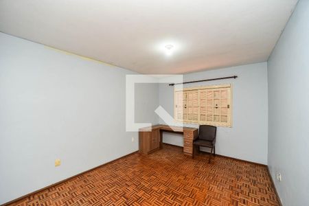 Quarto 2 de casa à venda com 4 quartos, 197m² em Jardim Itu, Porto Alegre