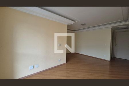 Sala de apartamento para alugar com 3 quartos, 70m² em Vila Bela Vista, Santo André
