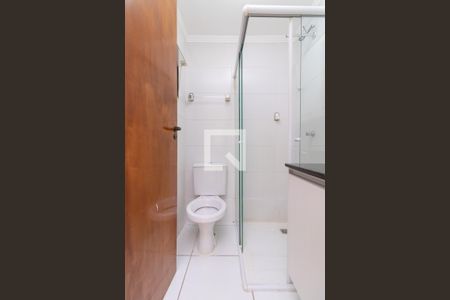 Banheiro de apartamento para alugar com 1 quarto, 34m² em Vila Ré, São Paulo