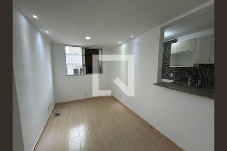 Sala de apartamento para alugar com 2 quartos, 44m² em Guadalupe, Rio de Janeiro
