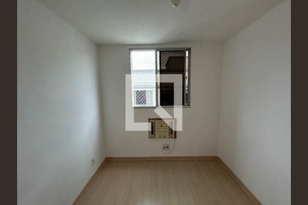 Quarto 1 de apartamento para alugar com 2 quartos, 44m² em Guadalupe, Rio de Janeiro