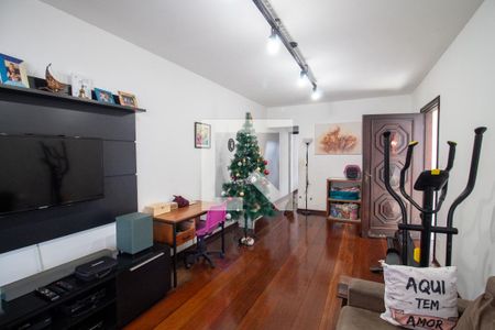 Sala de casa à venda com 3 quartos, 150m² em Vila Gomes, São Paulo