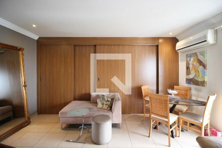 Sala de apartamento à venda com 3 quartos, 96m² em Indianópolis, São Paulo