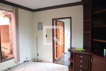 Escritório de casa para alugar com 4 quartos, 558m² em Santa Genoveva, Goiânia