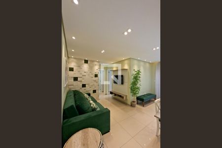 Apartamento para alugar com 2 quartos, 74m² em Guilhermina, Praia Grande