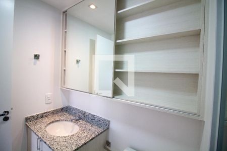 Banheiro de apartamento para alugar com 2 quartos, 63m² em Vila Cruzeiro, São Paulo