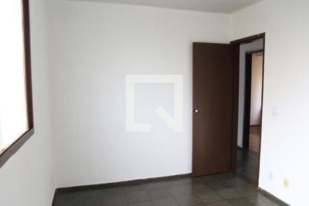 Quarto 01 de apartamento para alugar com 2 quartos, 60m² em Setor Goiânia 2, Goiânia