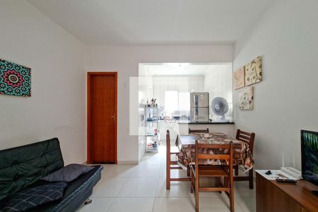 Casa de Condomínio para alugar com 2 quartos, 68m² em Jardim Imperador, Praia Grande