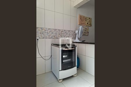 Cozinha  de casa de condomínio para alugar com 2 quartos, 68m² em Jardim Imperador, Praia Grande