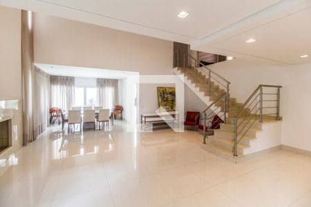 Sala  de casa de condomínio à venda com 4 quartos, 382m² em Alphaville, Santana de Parnaíba